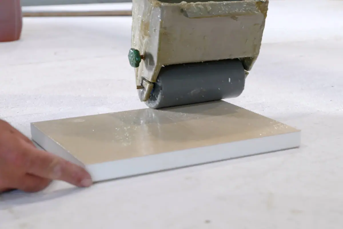 CF- Möbelbau - Anwendungen - Kleben