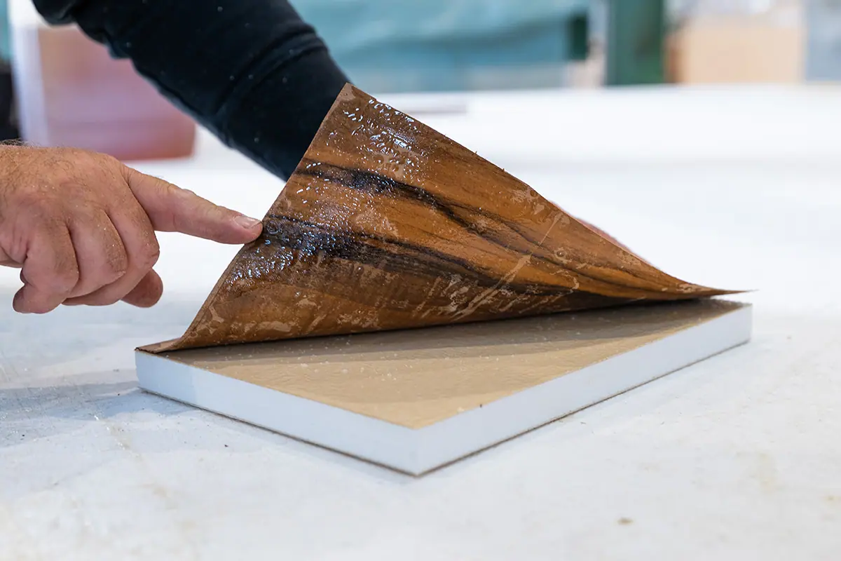 CF- Möbelbau - Anwendungen - Wie Holz