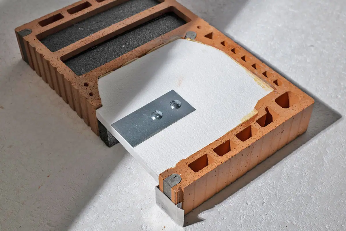 CF - Sonnenschutz - Anwendungen - Rolladenseitendeckel